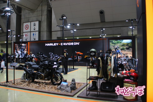 東京モーターサイクルショーの新型車展示