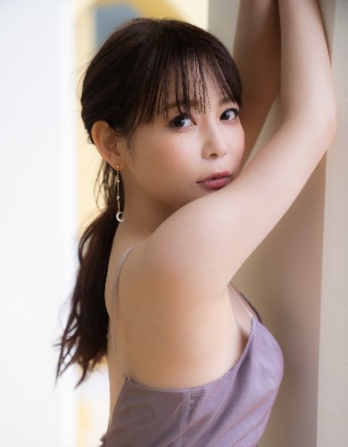 中川翔子の写真集先行カット
