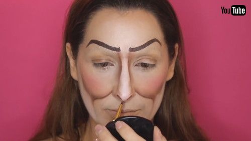 「Makeup Artist Transforms Her Face Into a Children’s Movie Villain Character - 1287752」