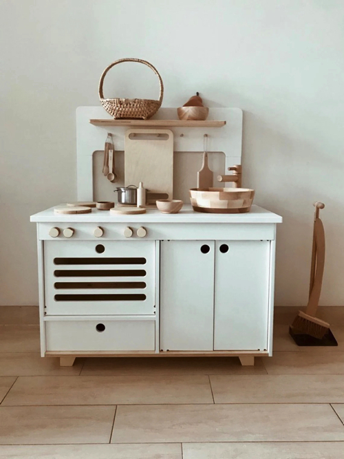 木製のままごとキッチン