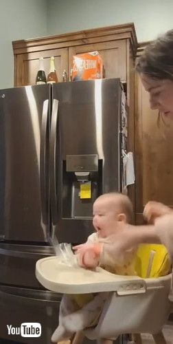 「Dog Startles Baby into Spilling Water || ViralHog」