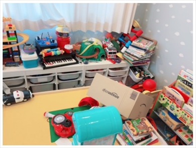 アレクサンダーと川崎希の子どものおもちゃ