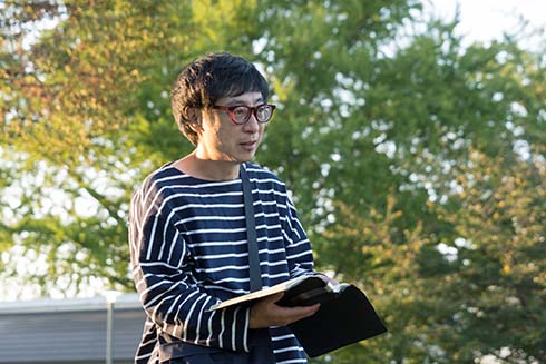 「犬も食わねどチャーリーは笑う」市井昌秀