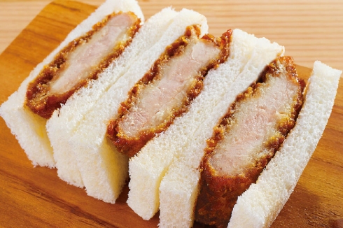 うまさ本物。かつや全力カツサンド