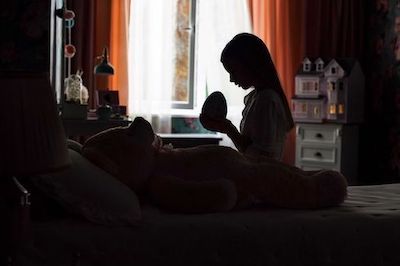 フィンランド製ホラー映画「ハッチング―孵化―」レビュー　最大の恐怖は、普遍的な家族の問題であること。