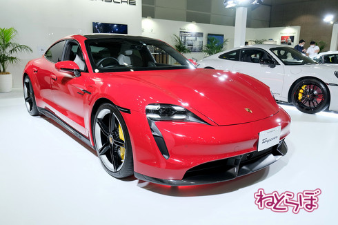 ポルシェ タイカン ターボS