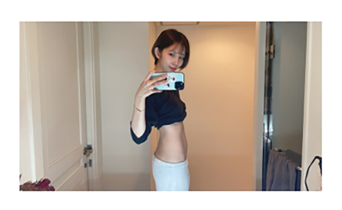 妊娠10週目のおなかを公開した菊池瑠々