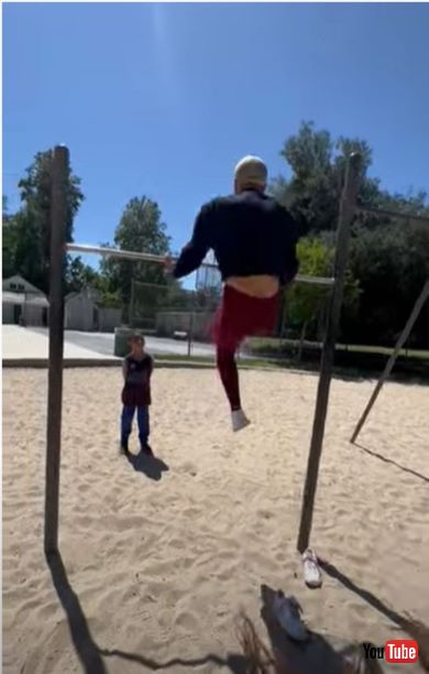 ママの空飛ぶウィッグ