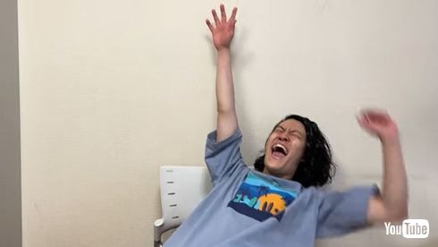 皐月賞の結果を知る粗品