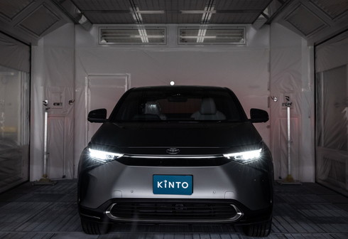 bZ4X 剥がせるボディカラー