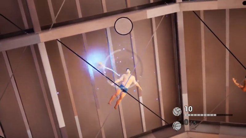 天井に挟まったマッチョにボールを当ててたたき落とせ！　「体育館の天井に挟まったマッチョを助けるゲーム」が始動