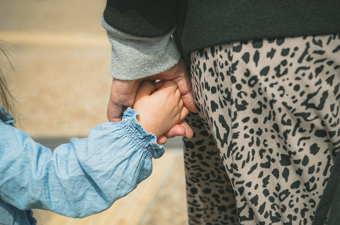 共働き　主婦　主夫