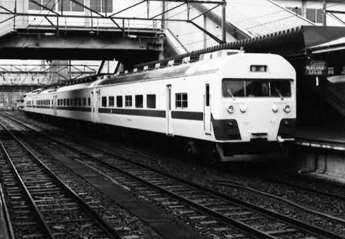 さらに残念な鉄道車両たち