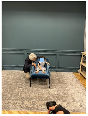 登坂淳一と娘の記念撮影