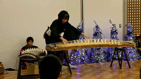 「西の雅常盤」女将の琴パフォーマンス