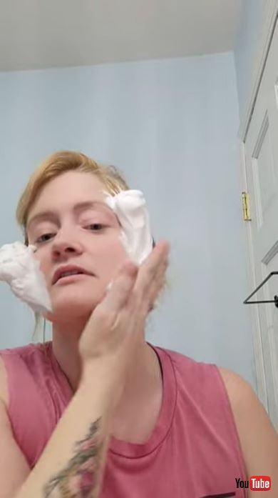 エイプリルフールにサプライズを計画お母さん