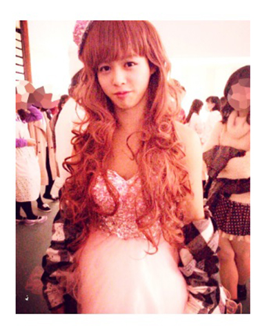 渡辺美奈代の衣装を着た6年前の息子・矢島愛弥