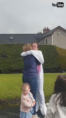 「Easter Bunny Surprise Turns Into Sweet Family Reunion || ViralHog」