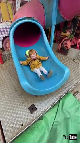 「Toddler Has Trouble in Funhouse || ViralHog」