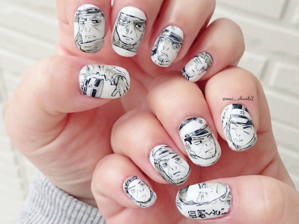 月島軍曹をモチーフにしたネイルの画像