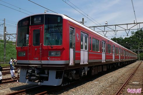 小田急 赤い1000形