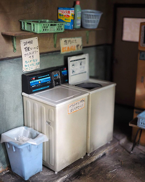 昭和コインランドリーのミニチュアがノスタルジーあふれていてステキ　レトロジオラマを手がける作家に話を聞いた