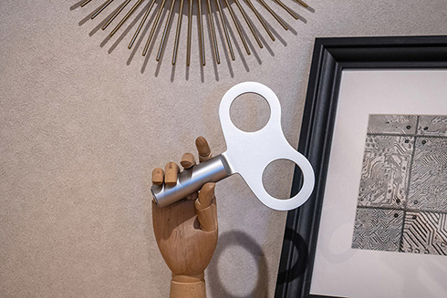 あらゆるものを”ぜんまい仕掛け”っぽく見せられるおもちゃ　商品化に向けてクラファン実施