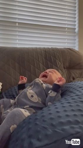 「Baby Calmed By Parent's Presence || ViralHog」