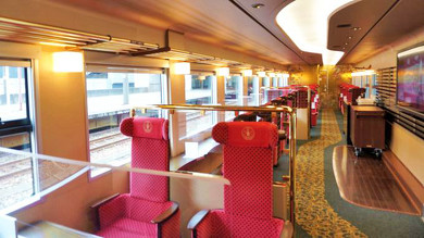 石川 七尾線の観光列車・花嫁のれん