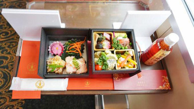 石川 七尾線の観光列車・花嫁のれん