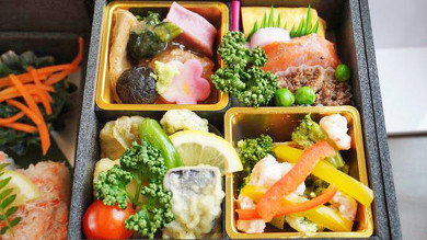 石川 七尾線の観光列車・花嫁のれん