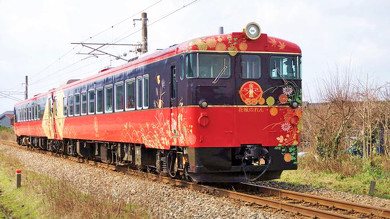 石川 七尾線の観光列車・花嫁のれん