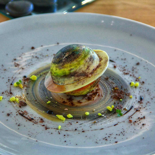 土星を模したデザート