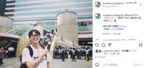 品川駅前での福山雅治