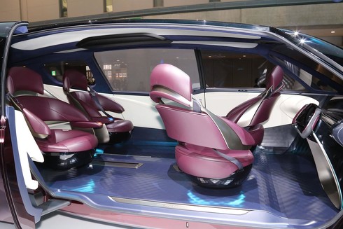トヨタの「走るリビングルーム」コンセプトカー