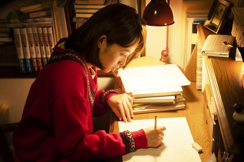 「耳をすませば」大人になった月島雫を演じる清野菜名