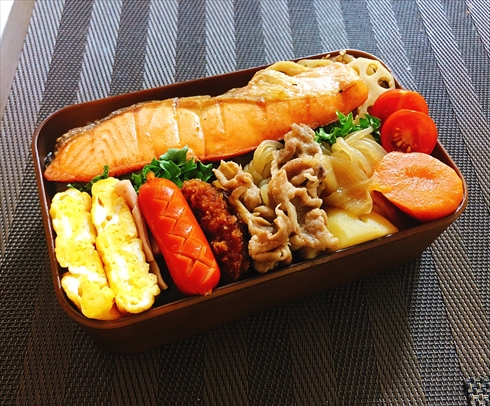 鮭 食品サンプル 喧嘩 夫 妻