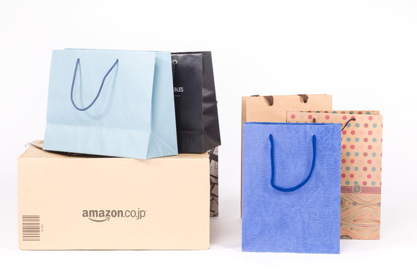 ショッピング袋や箱の画像
