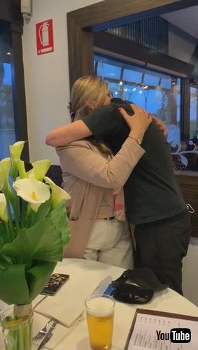 「Son Surprises Mom on Her Birthday || ViralHog」