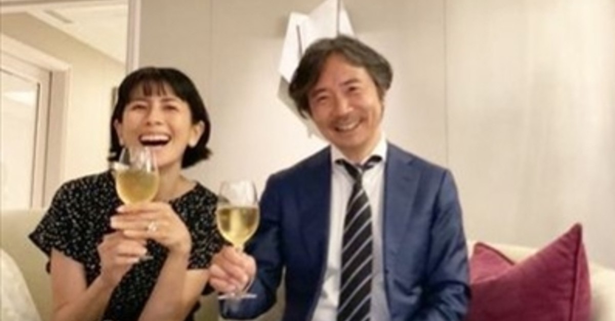 主婦と生活社 - 【サイン本／フェア会場】長谷川竹次郎 父の有り難う【ヴィンテージ】レア【未開封】 長谷川理恵、会社経営者の夫とラブラブ2ショット 結婚10周年に