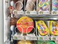 “世界一臭い缶詰”が日本のスウェーデン大使館で売っていた!?　シュールストレミング自販機の危険な誘いに興味津々