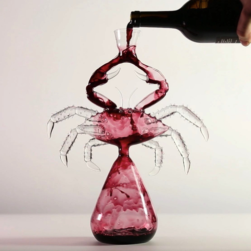 ユニークなデキャンタ