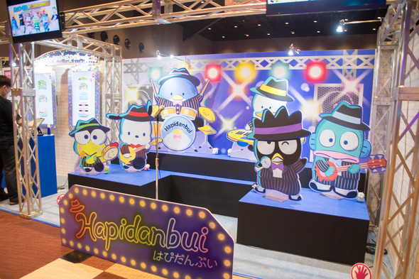 はぴだんぶいブース
