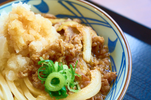 【画像】 　丸亀製麺  鬼おろし肉ぶっかけうどんPR 