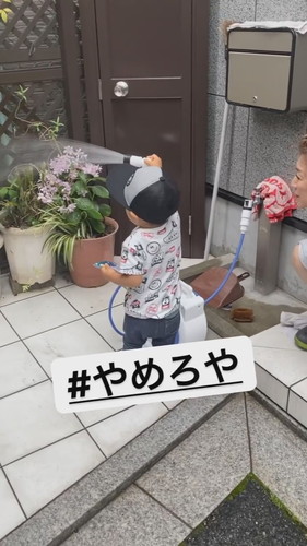 「ばぁにも水やり」