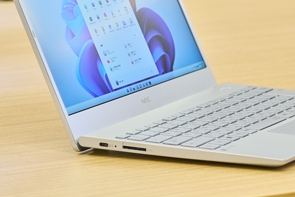 NEC LAVIEラヴィ夫人