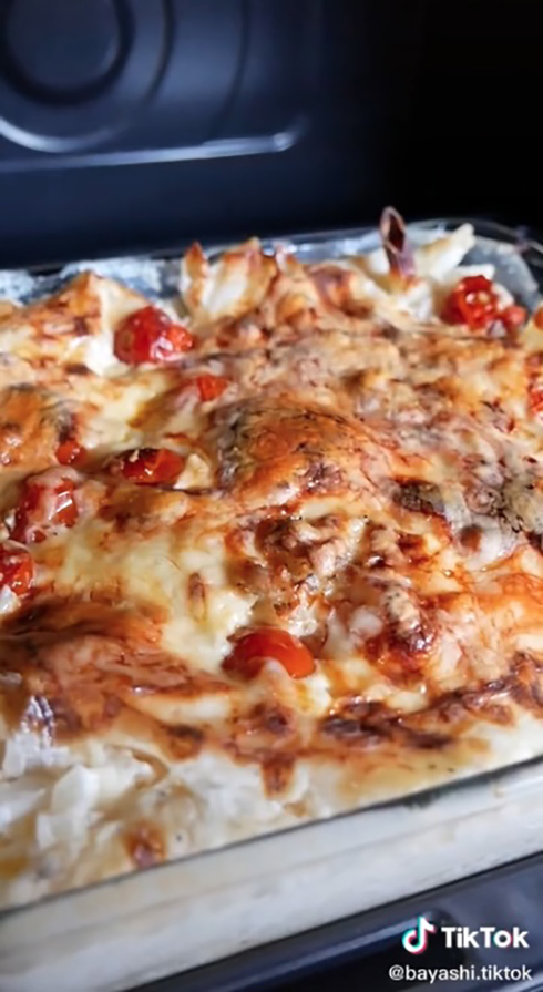 派手な演出とスピーディな展開の飯テロ動画　TikTokerの豪快レシピがおいしそう