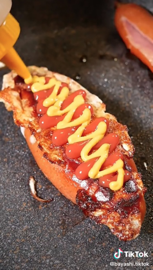 派手な演出とスピーディな展開の飯テロ動画　TikTokerの豪快レシピがおいしそう