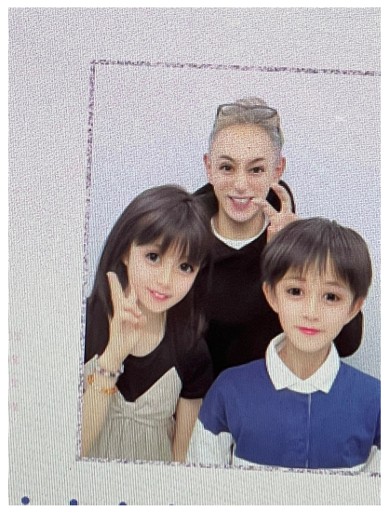 市川海老蔵と子どもたちのプリクラ