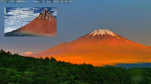 赤富士 絶景富士山写真 見事な「赤富士」を捉えた山中湖のライブカメラ映像に驚きと感動